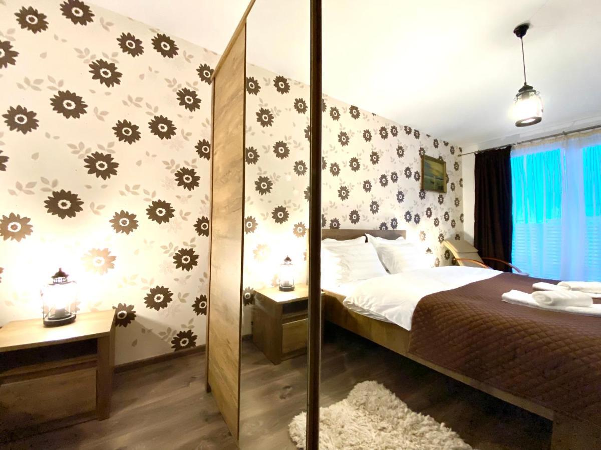 Urban Guesthouse Braşov Extérieur photo