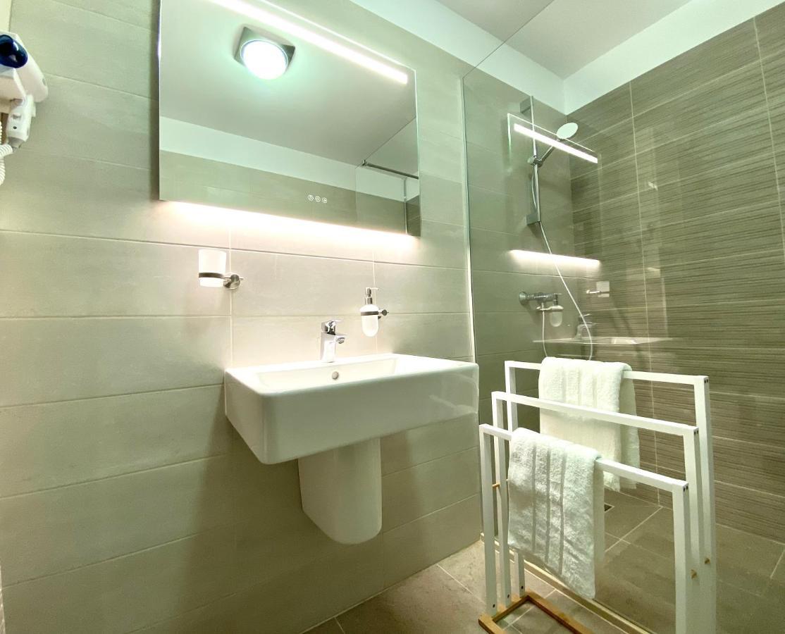 Urban Guesthouse Braşov Extérieur photo